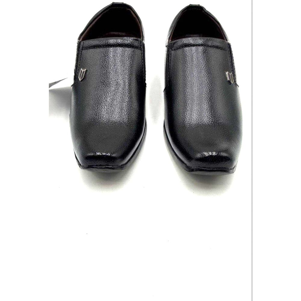 Lamos Boys Black Slip On Dress Shoes Loafers Size 2 Y NWT